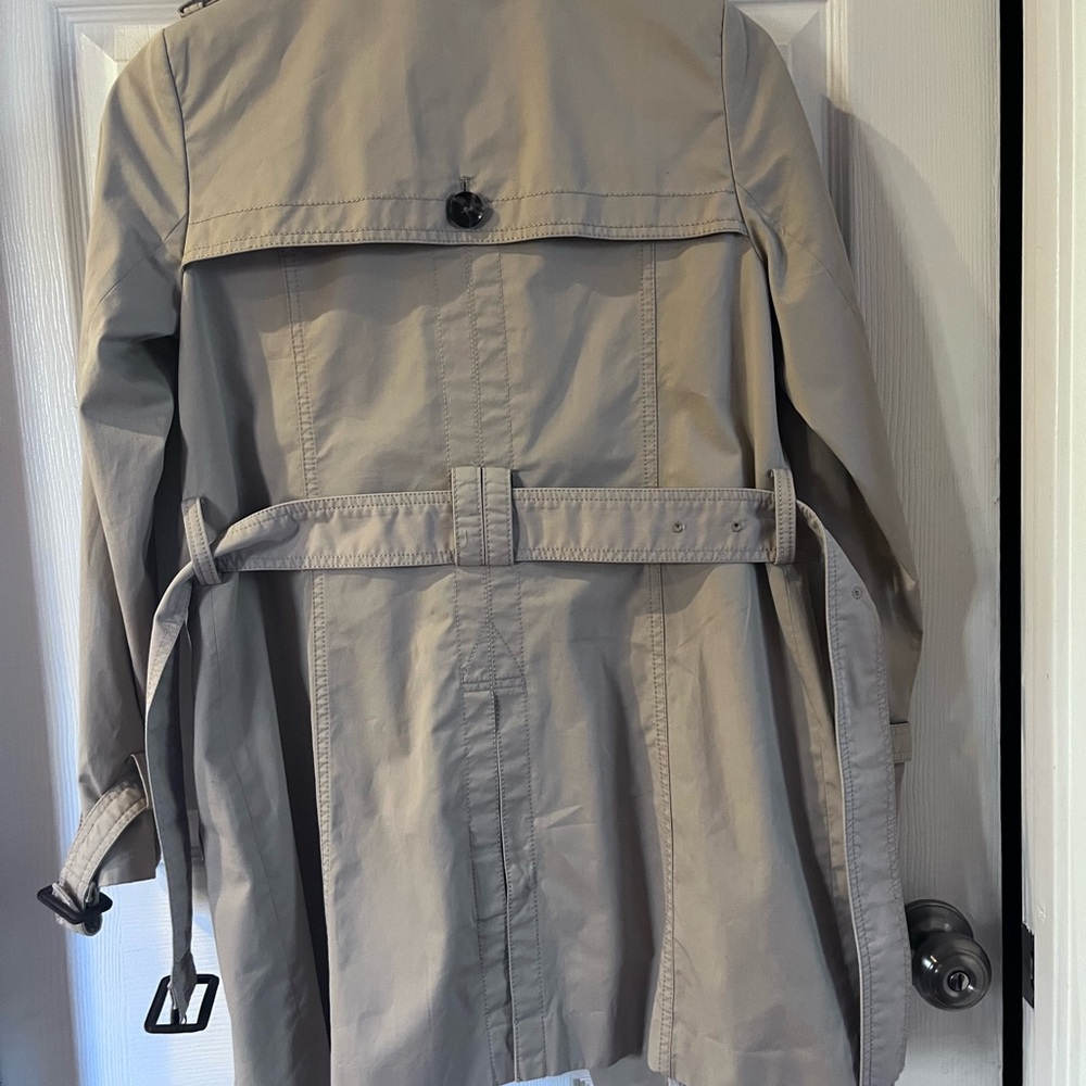 Banana republic petite Essentials Trench coat size petite XS. - Picture 2 of 5
